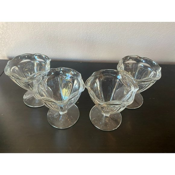 Classic Ice Cream Bowls, Set of 4 Tulip Clear Pressed Glass Serving Glasses - Picture 2 of 5